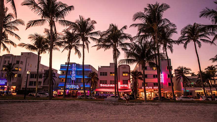Ocean Drive, Miami Beach. ©LeoPatrizi.